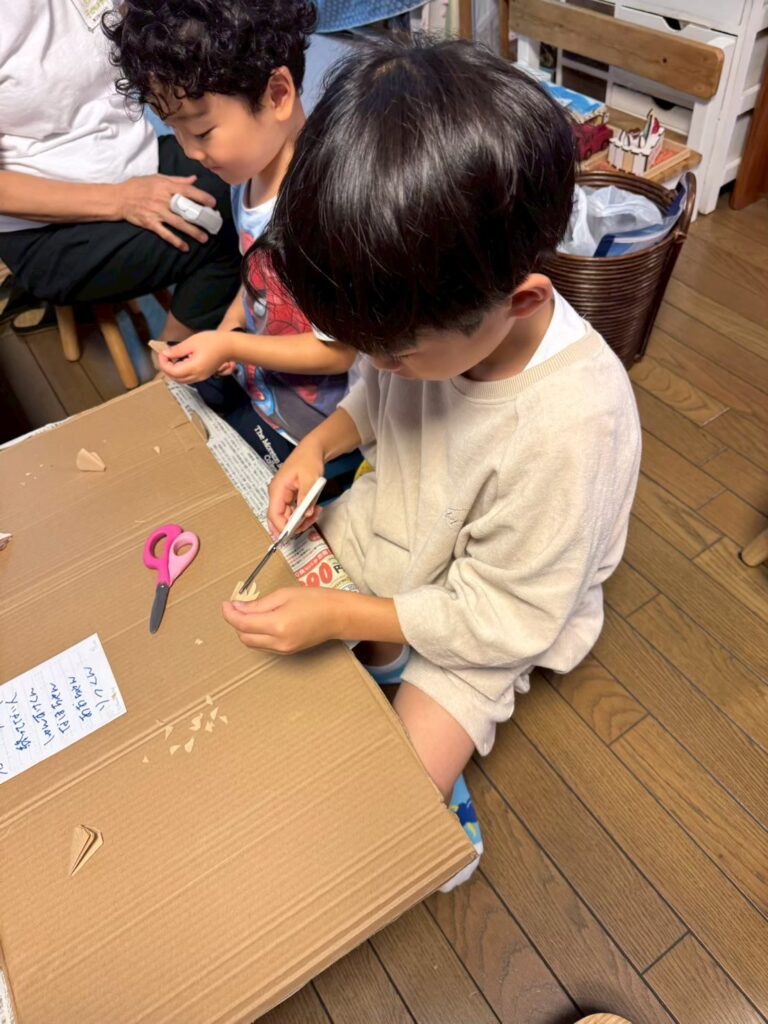 ハサミのお仕事