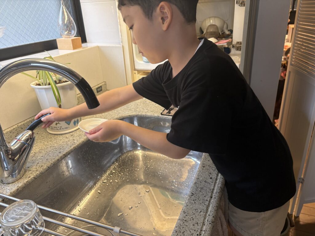 日常生活の練習_食器を洗う
